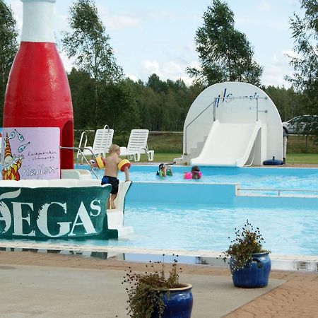Bjoerkbackens Stugby I Vimmerby Bagian luar foto