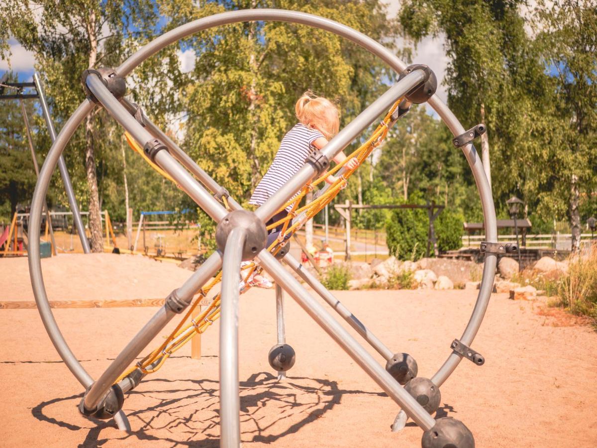 Bjoerkbackens Stugby I Vimmerby Bagian luar foto