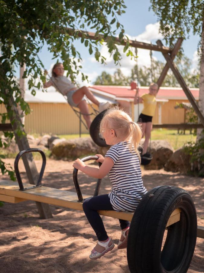 Bjoerkbackens Stugby I Vimmerby Bagian luar foto