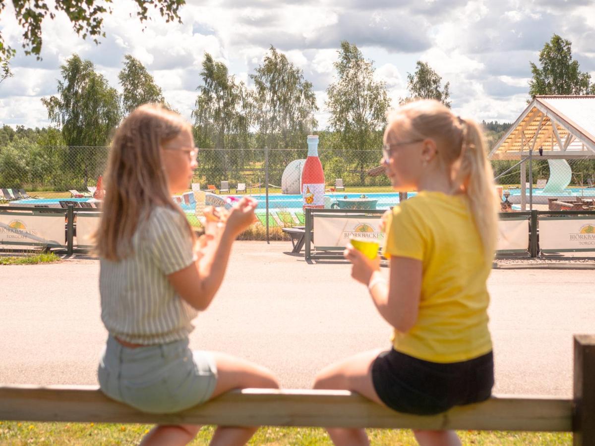 Bjoerkbackens Stugby I Vimmerby Bagian luar foto
